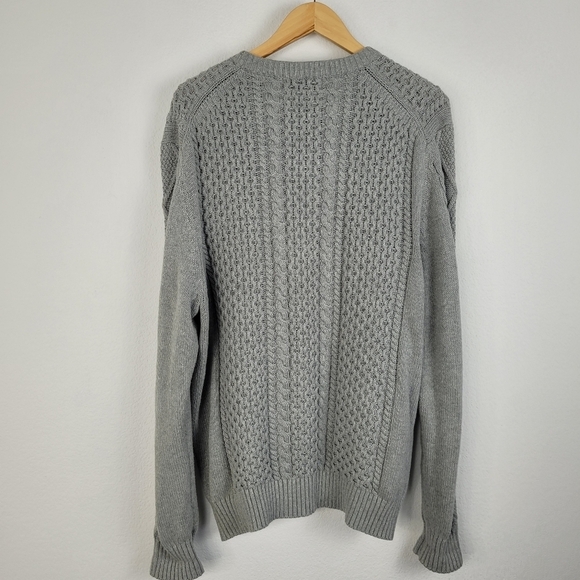 GH Bass & Co gray 100% cable knit sweater - Picture 6 of 8